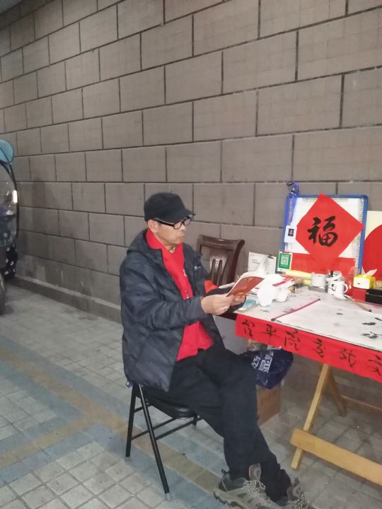 退役军人退伍不褪色救死扶伤,退伍军人不褪色坚守抗疫一线