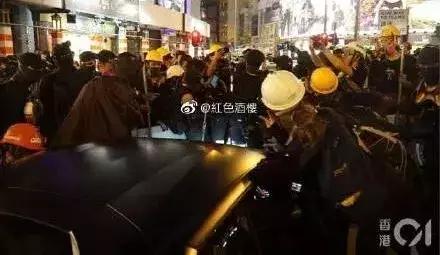 郭富城遭乱港分子围堵满脸无奈:我买尿片给女儿啊