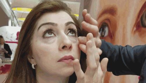 眼袋的*伤杀**力有多大？让小姐姐欲哭无泪