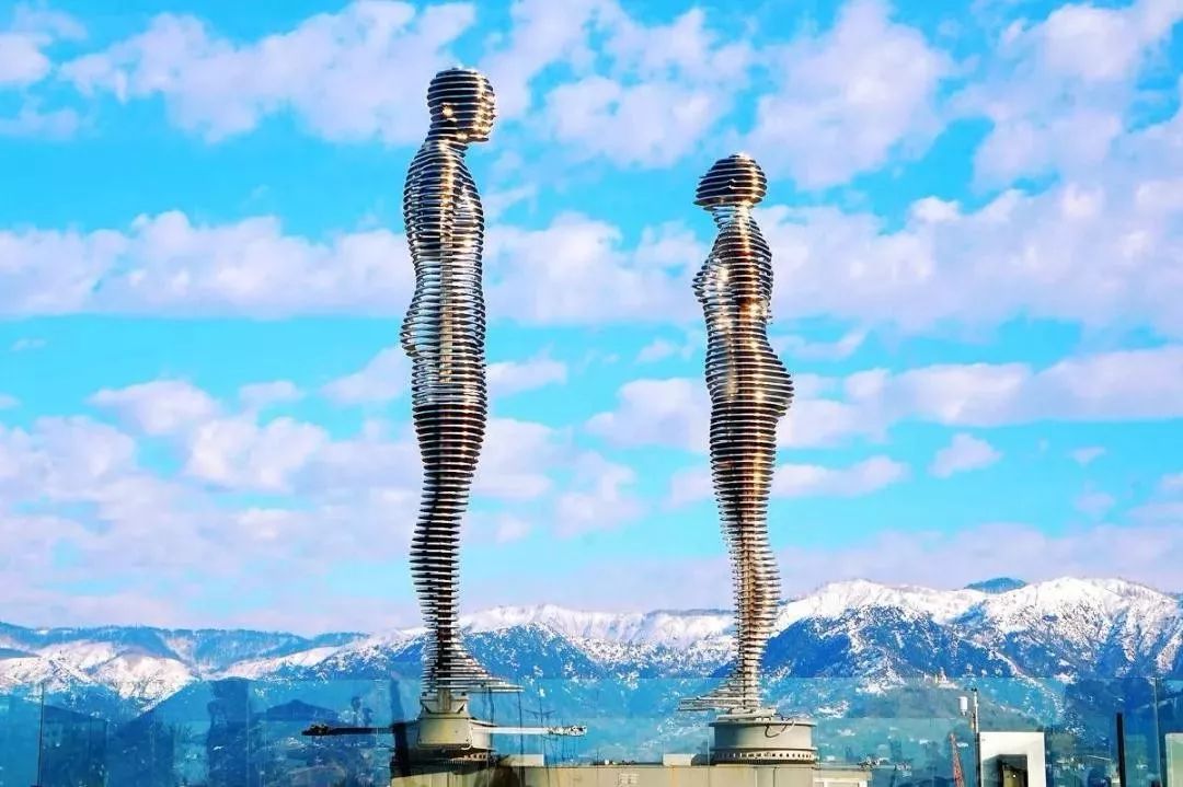 世人喝法国波尔多，法国人却喝斯大林故乡的酒