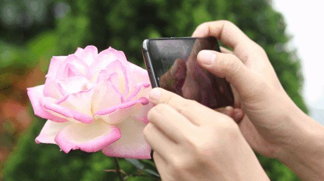 小米9发布会雷军怼华为手机,小米9雷军拍月亮