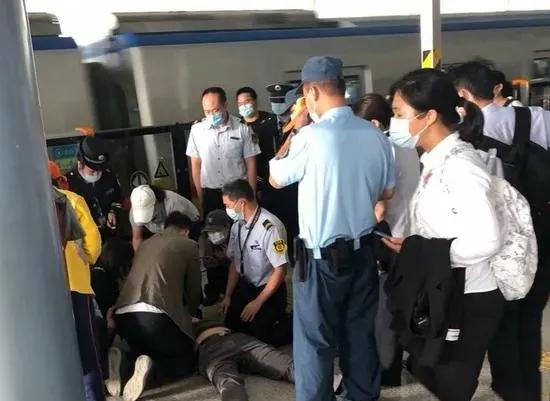 抓住黄金四分钟的方法,黄金一小时级别趋势操作方法