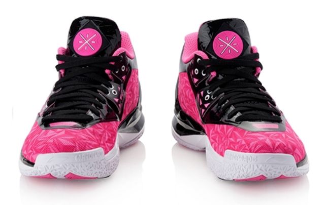 韦德新战靴竟致敬科比,韦德最后一个赛季上脚球鞋