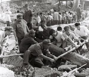 唐山大地震尸体埋在哪儿,沉重的话题是什么话题