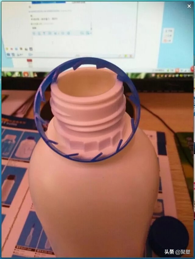塑料瓶设计包含什么科学原理,塑料瓶如何让瓶口变小