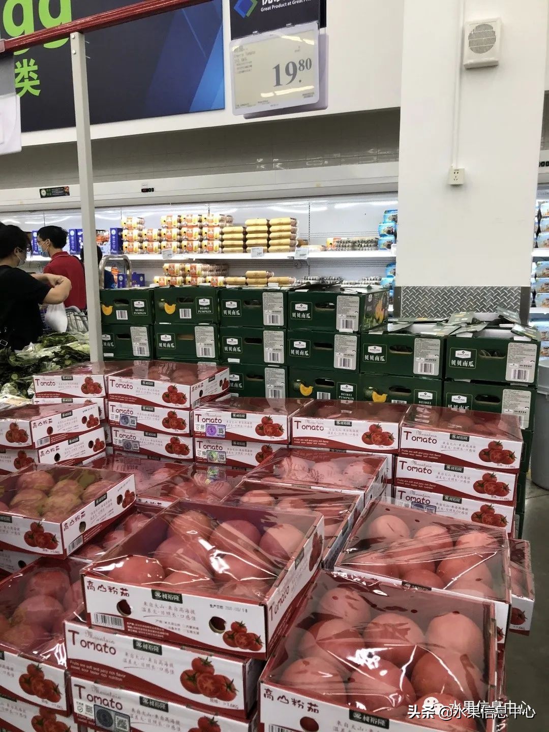 中秋节前，走访两家水果零售店，水果标准化在这里体现的淋漓尽致