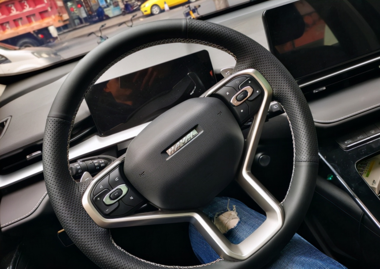 鑰佸徃鏈鸿皥鏂版鍝堝紬h6,鍏ㄦ柊鍝堝紬h6杞︿富蹇冨０