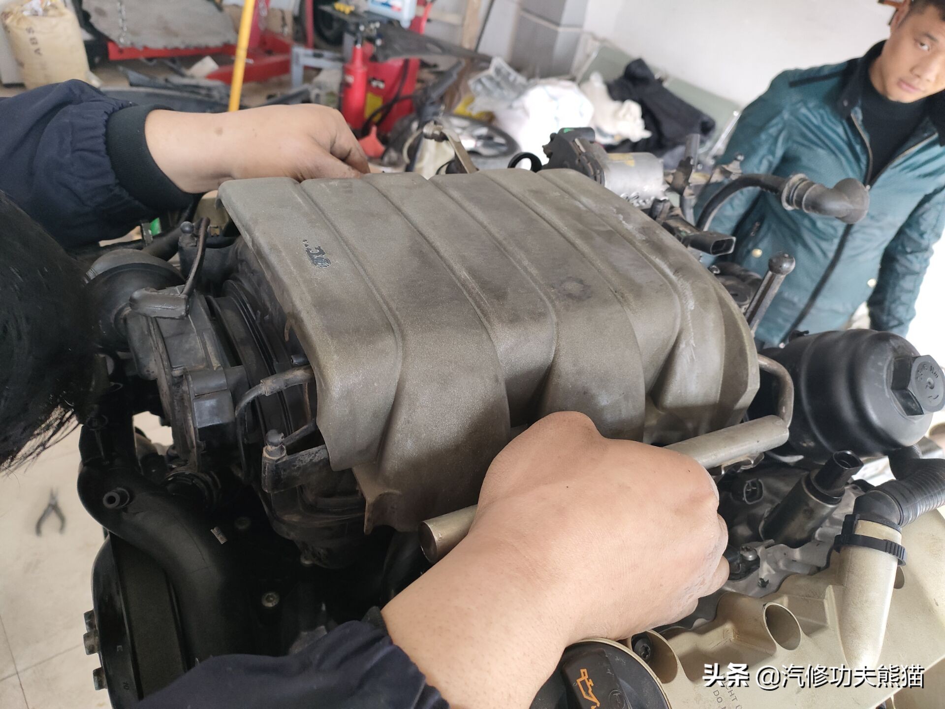 08款奥迪a6l手动挡2.0t烧机油么,09款奥迪a6l2.4烧机油怎么解决