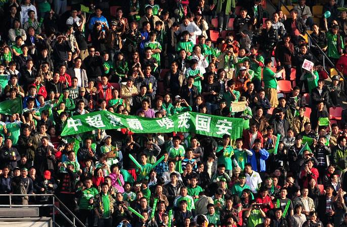 一夜之间四大皆空，连续3年半程崩盘，北京国安的问题出在哪？