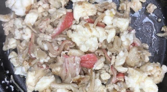 黄磊同款赛螃蟹吃法,孙红雷撒娇让黄磊给他做的赛螃蟹