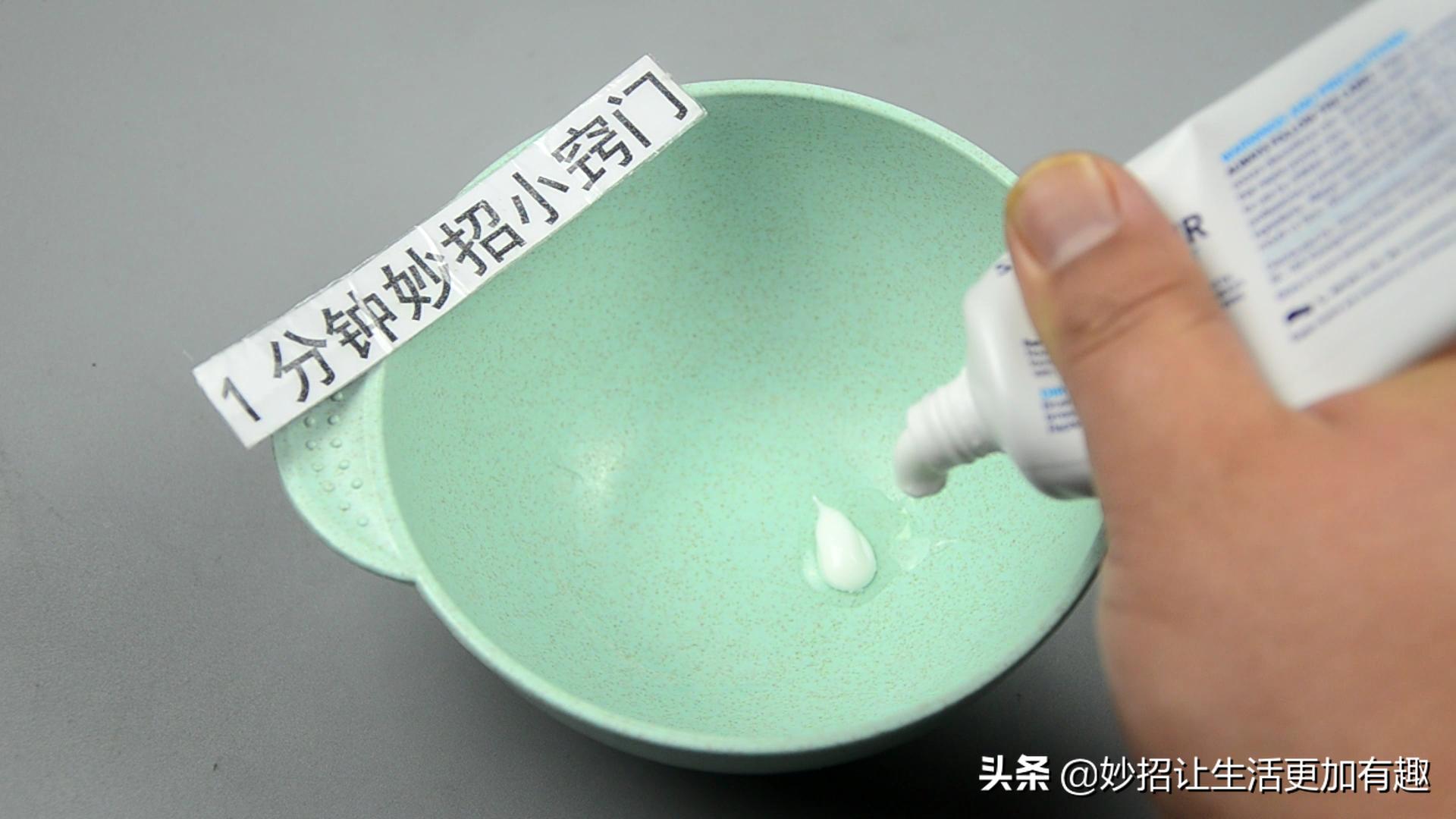 挂钩粘墙上老掉怎么办,挂钩掉落用什么办法粘牢固