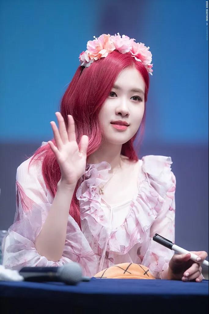 blackpink朴彩英为什么垫底 (blackpink成员朴彩英的稀有照片)