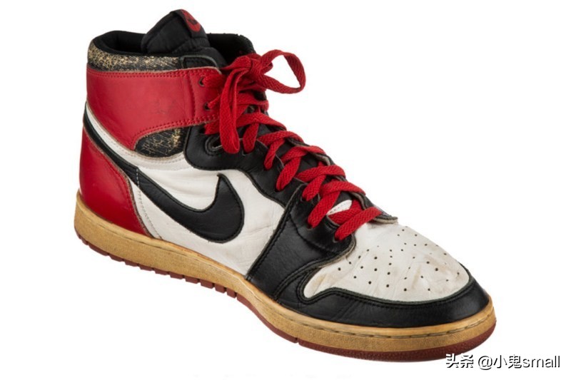 乔丹aj1倒钩深棕鬼脸低帮女鞋,乔丹aj1黑灰脚趾低帮