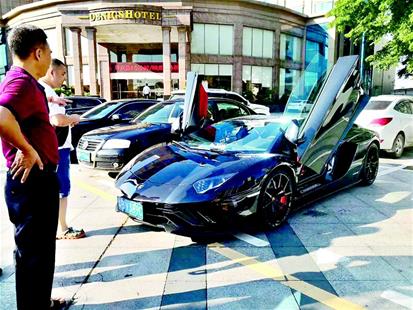 假冒老中医套路卖药敛财3亿,深圳冒充老中医推销三无生发产品