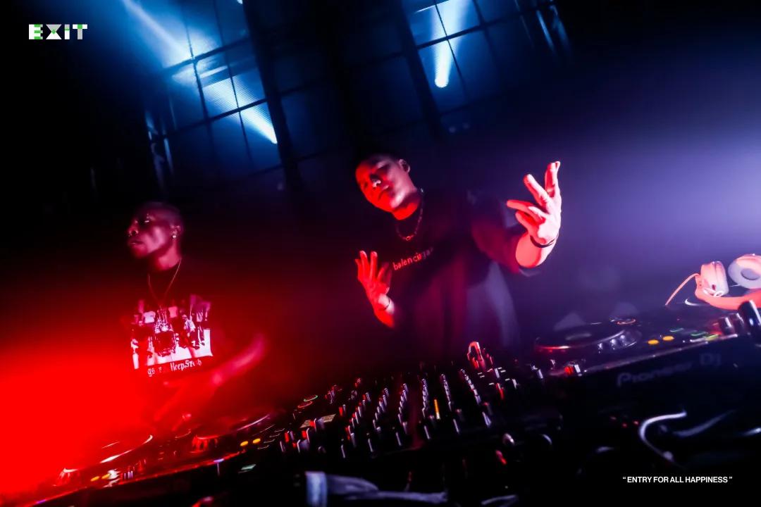 得物×XOG×EXIT//我们想与你整晚分享热爱