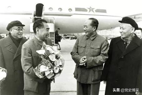 最后一次赴苏，苏联国防部长妄言要搞掉毛*东泽**，周恩来勃然大怒