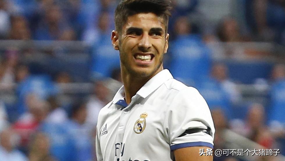 梅西超强足球技巧,梅西阿德里亚诺