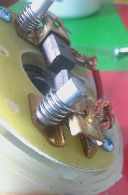 12v电瓶可带多少瓦的抽油泵,电动抽油泵12v怎么连接电瓶