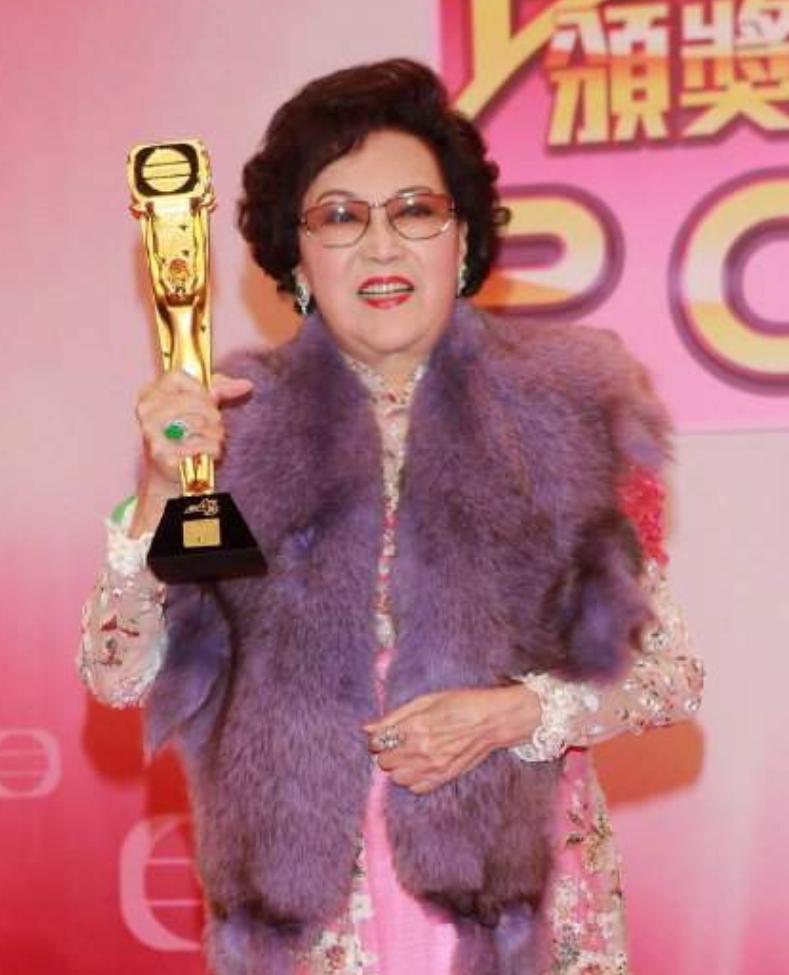 10位香港老戏骨离世,100位香港明星去世的名单