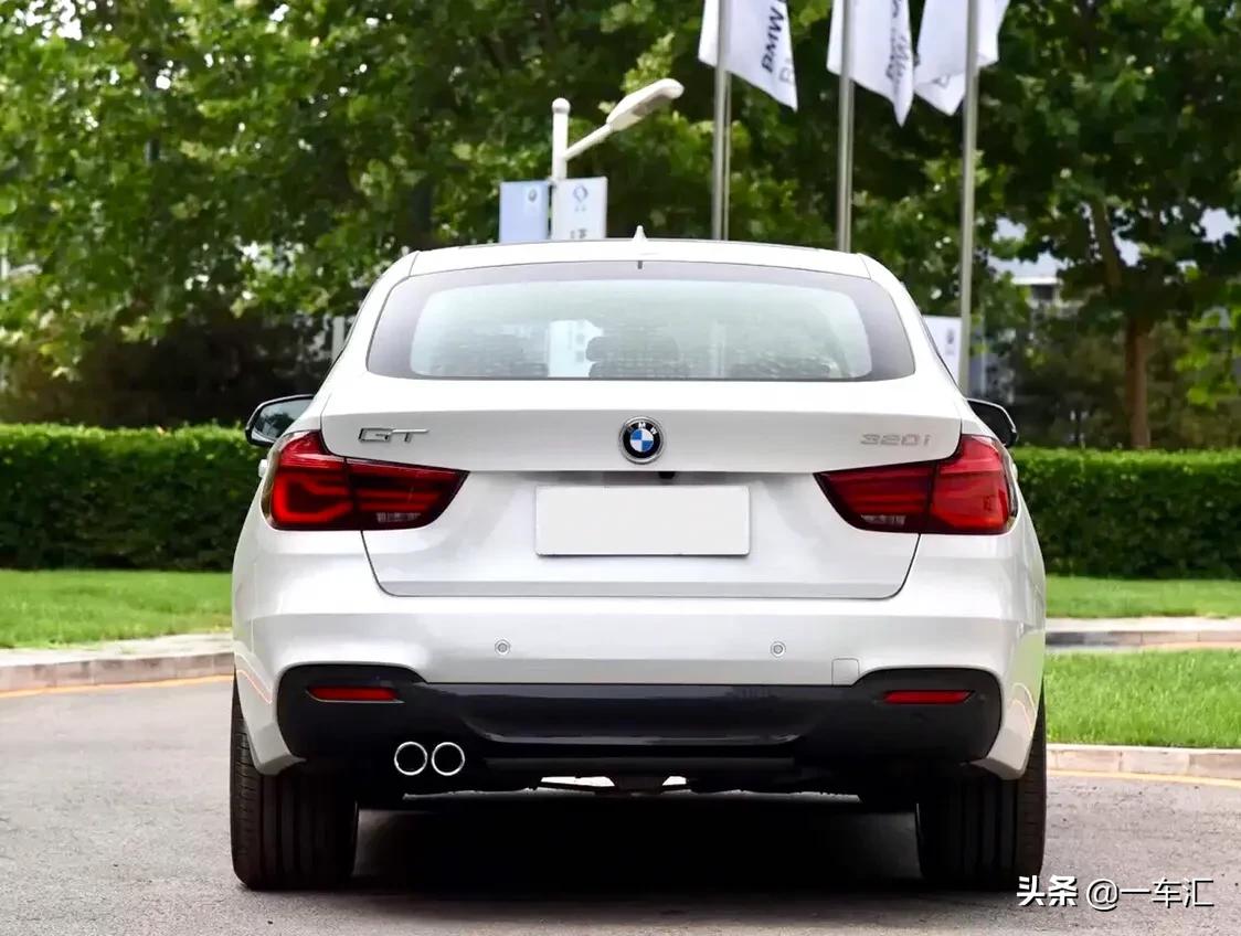 宝马3系gt2017款320im运动型,无框门宝马三系