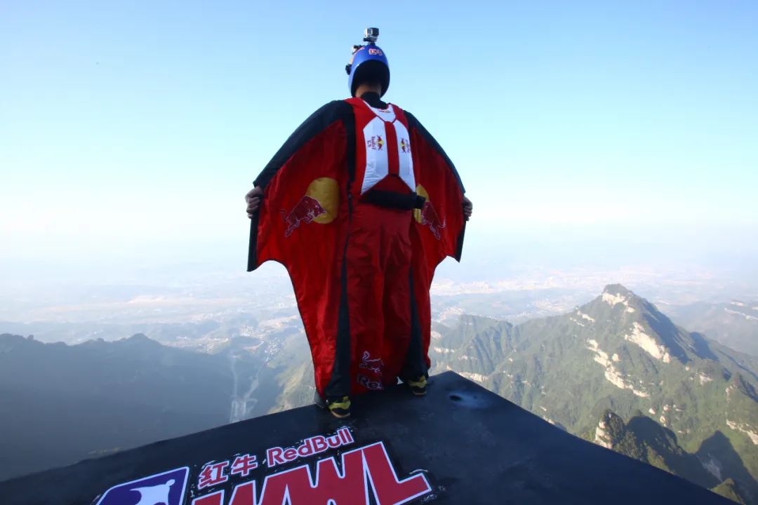 带你了解翼装飞行,翼装飞行为什么还能由低而高