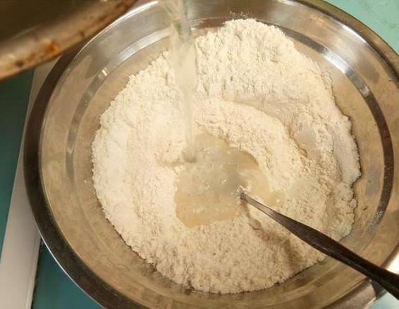 烫面烙馍太筋道咬不动,家常烙馍怎么凉了不硬