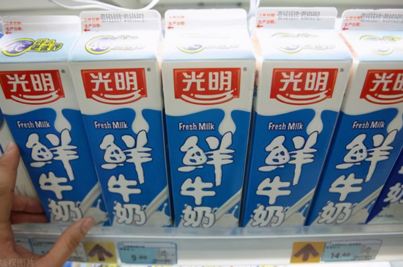 普通的牛奶和高端牛奶差距大吗,便宜的牛奶和贵的牛奶有什么区别