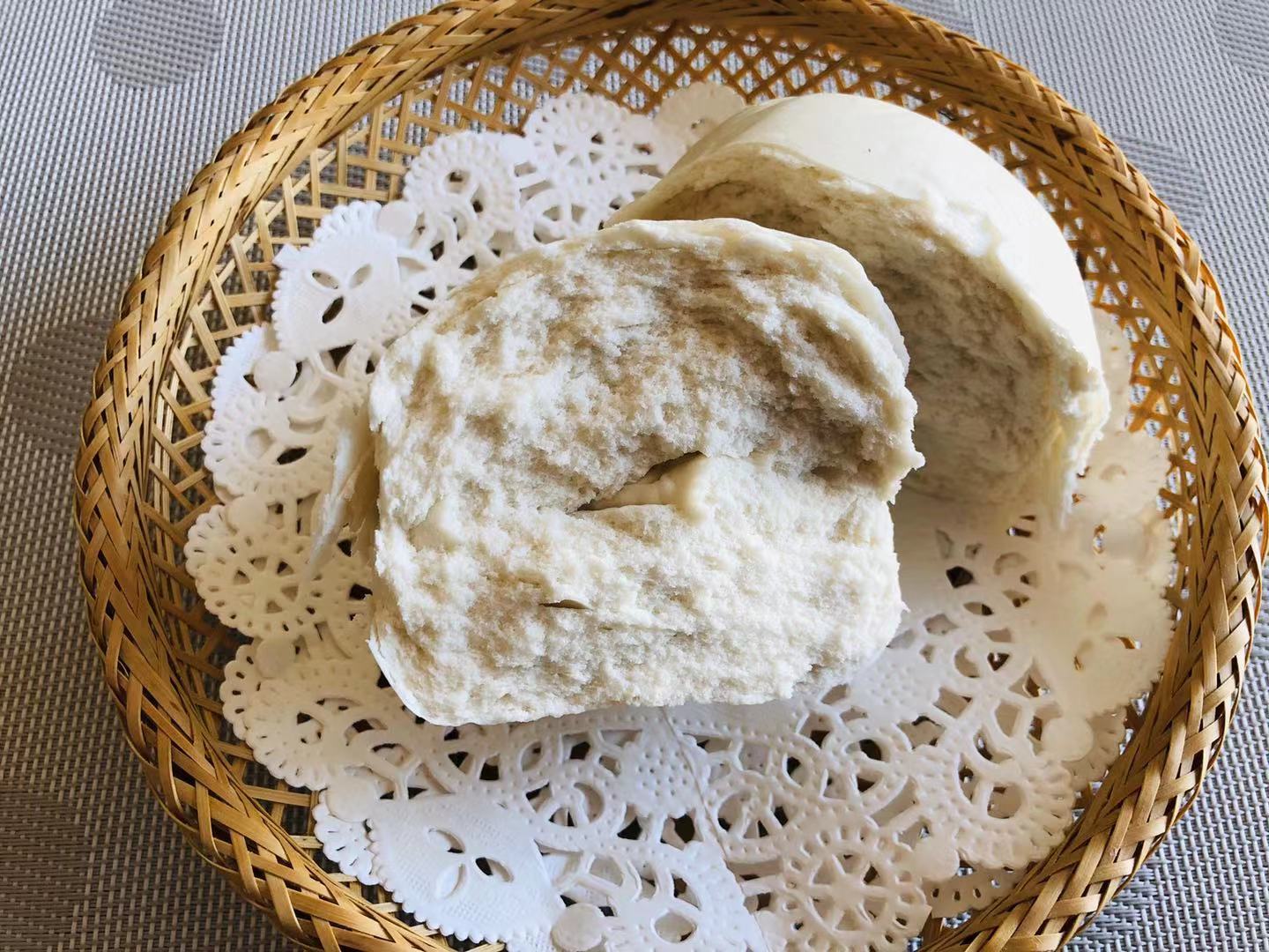 朋友说这是北京最好吃的馒头店，我不信，吃了之后就俩字“真香”