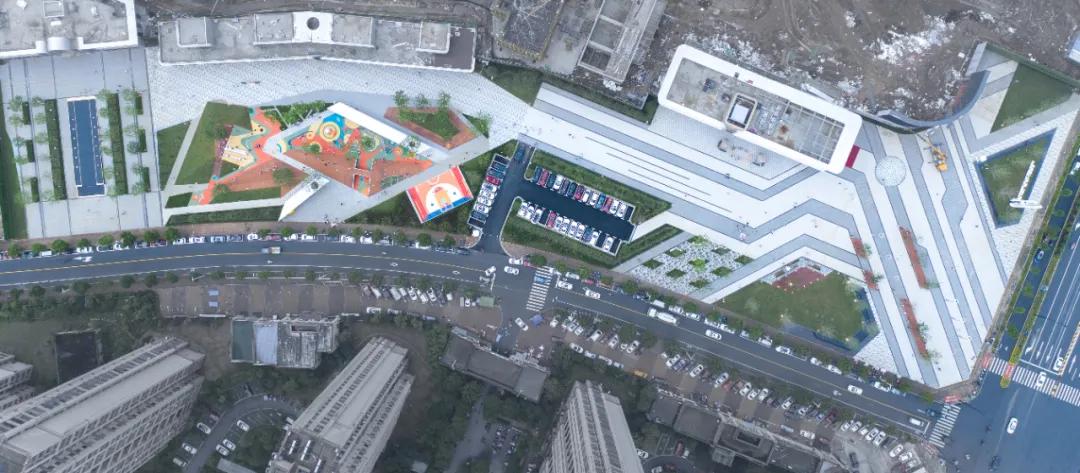 绗涗笢鑷诲搧,绗涗笢鑷诲搧浜戞箹鍗侀噷