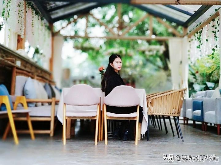 老成都人眼里的“暴发户”城区，境内既有繁华商贸，又有诗和远方