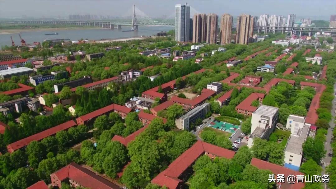 山青青水碧高山流水,青山山青