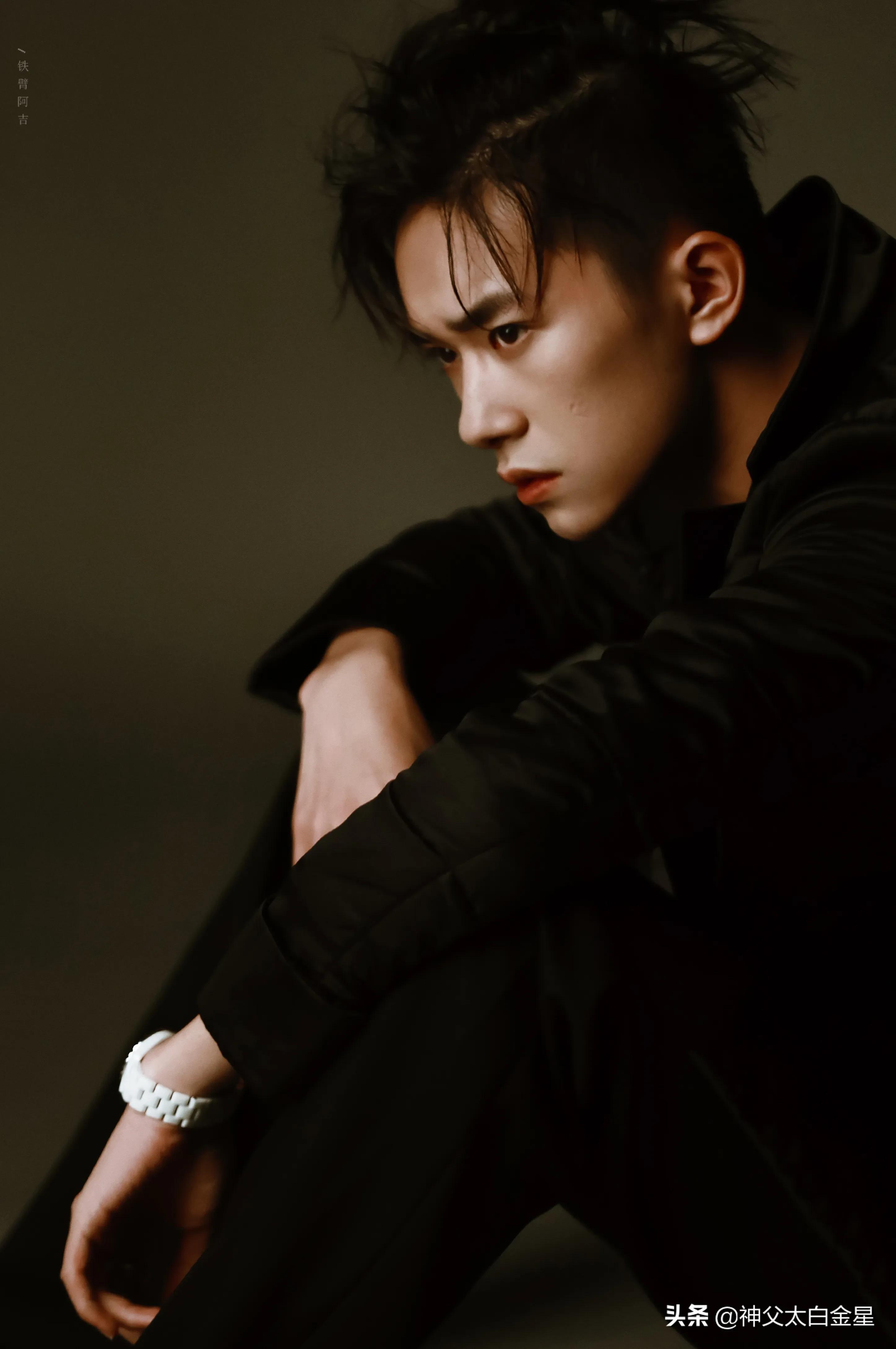 超帅易烊千玺动态壁纸,易烊千玺肖战谁帅