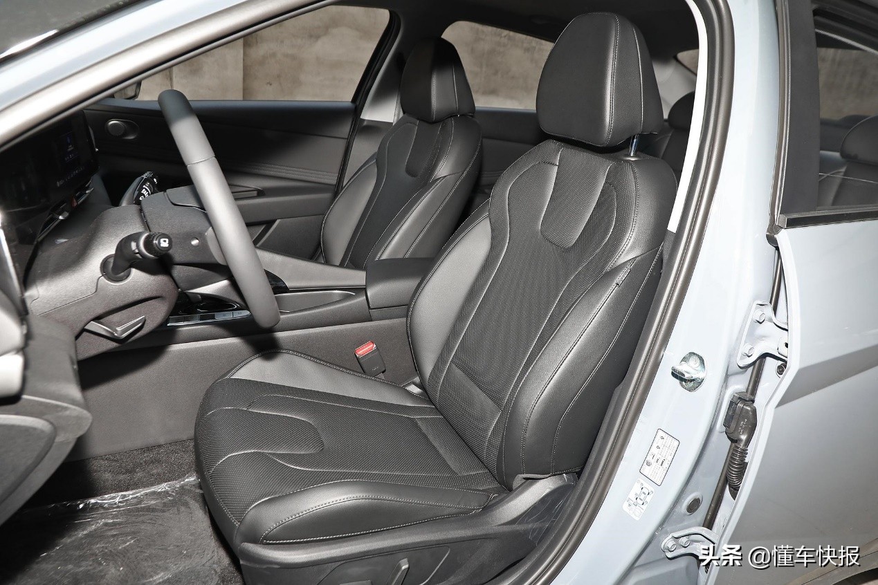 现代伊兰特空间颜值介绍,北京现代第七代伊兰特1.5t和1.4