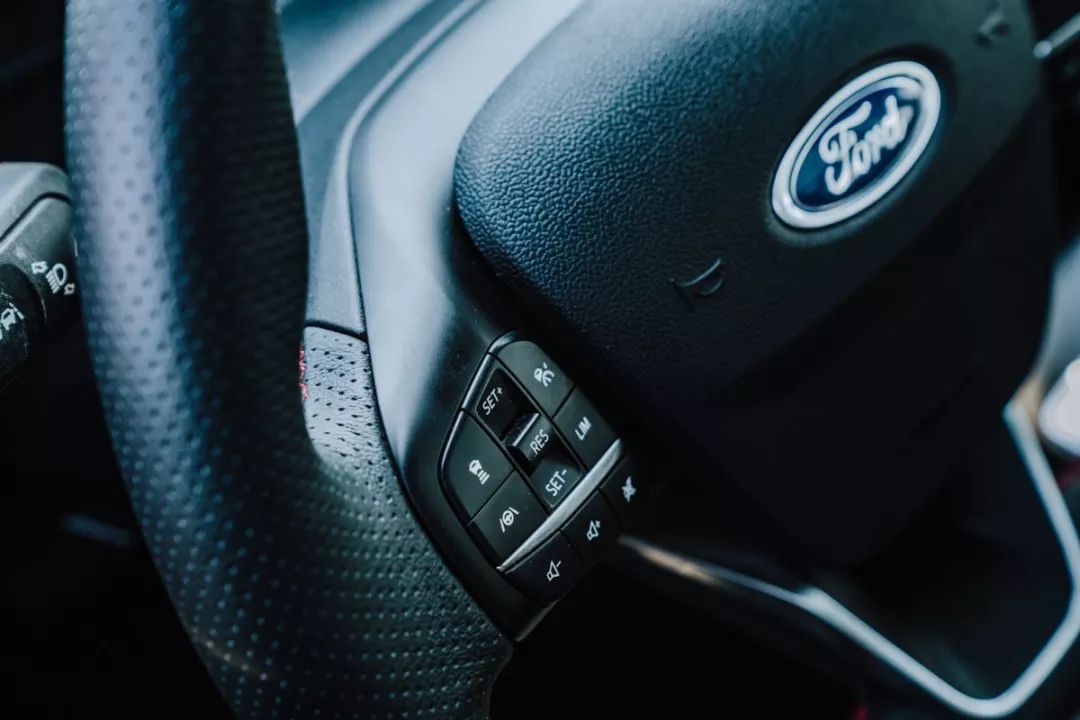 以科技标杆为目标，新一代福克斯干得怎样？