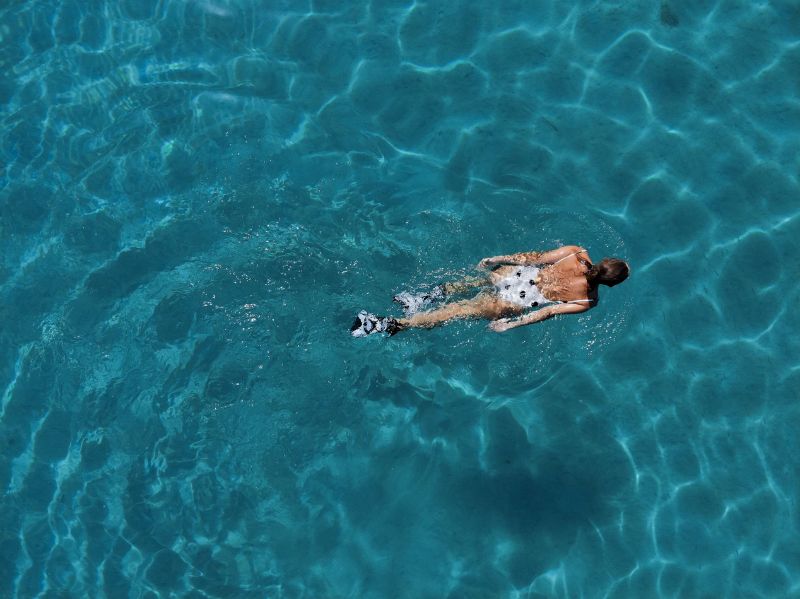 跟教练学会游泳,教练怎么可以快速教我们游泳