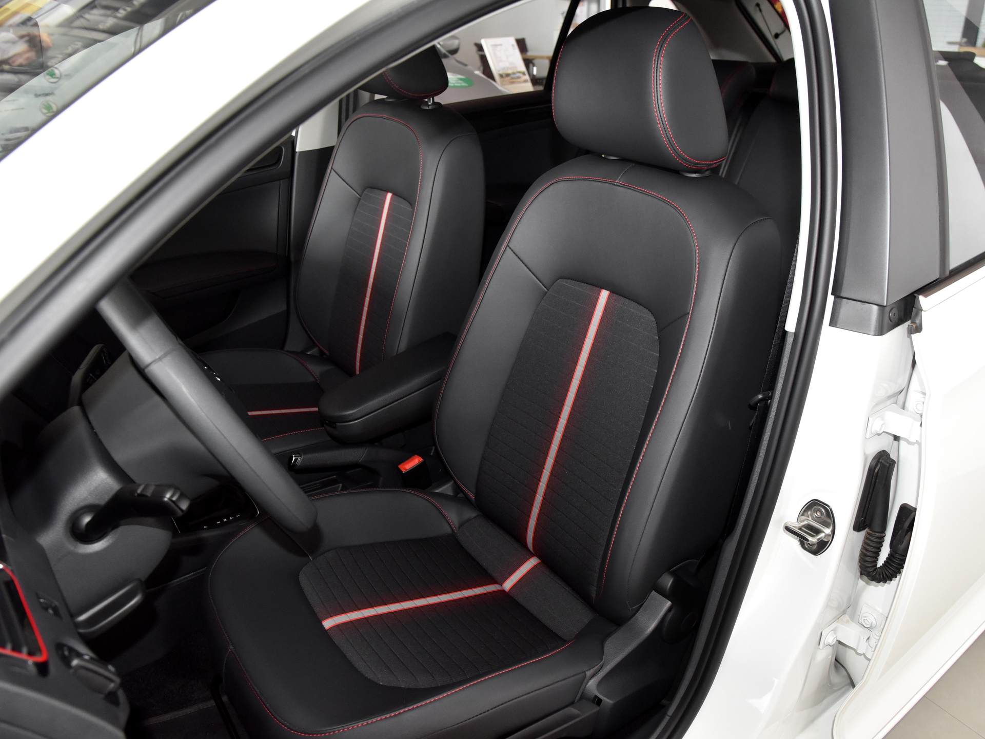 小型车里性价比最高的,小型性价比高的车型