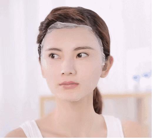 面膜里的塑料纸有什么用,有塑料纸的面膜的正确使用方法