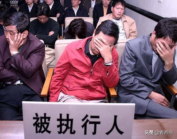 王思聪去酒吧不危险吗,王思聪深夜现身酒吧新闻