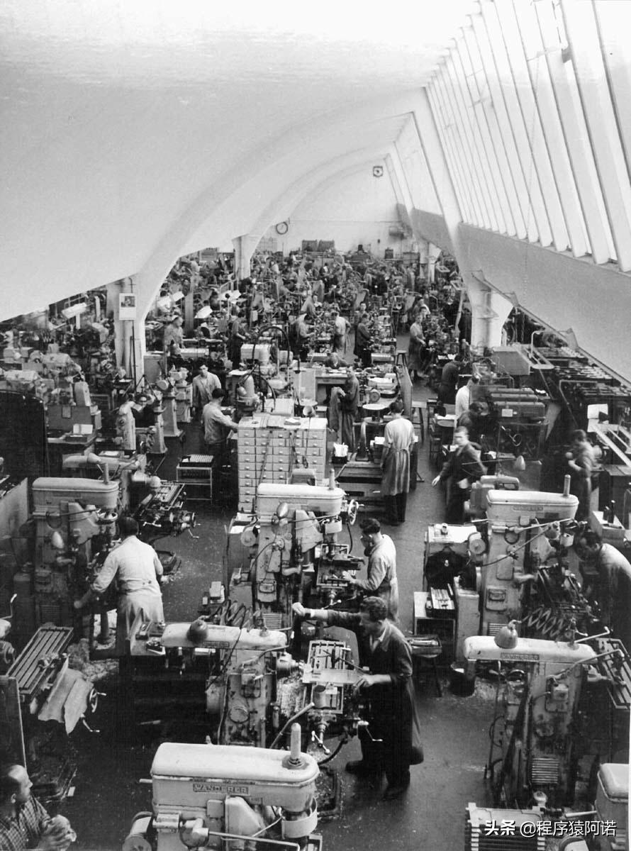 ASMl光刻机如何成长为行业霸主,asml和光刻巨头