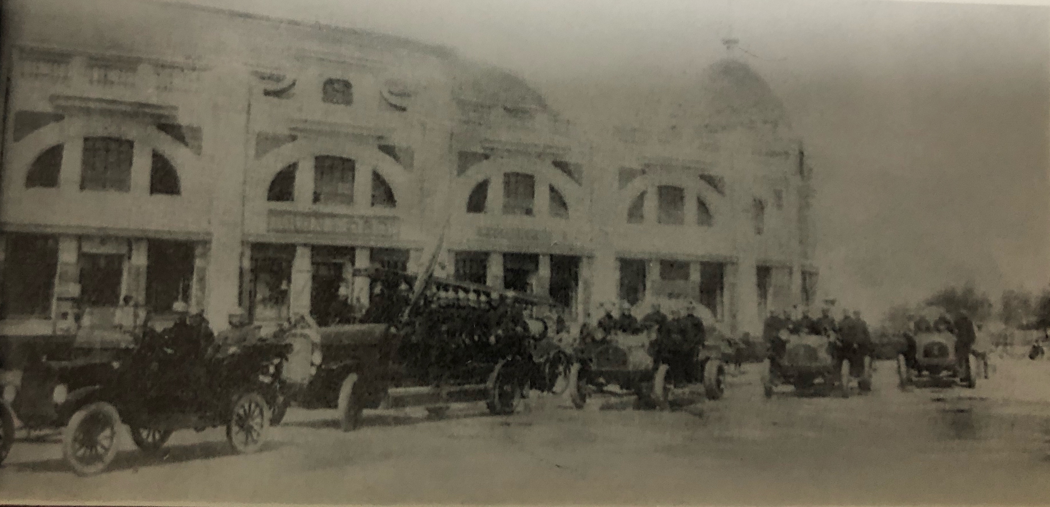 哈尔滨70年代动力区前进街老照片,哈尔滨老市政府大楼老照片