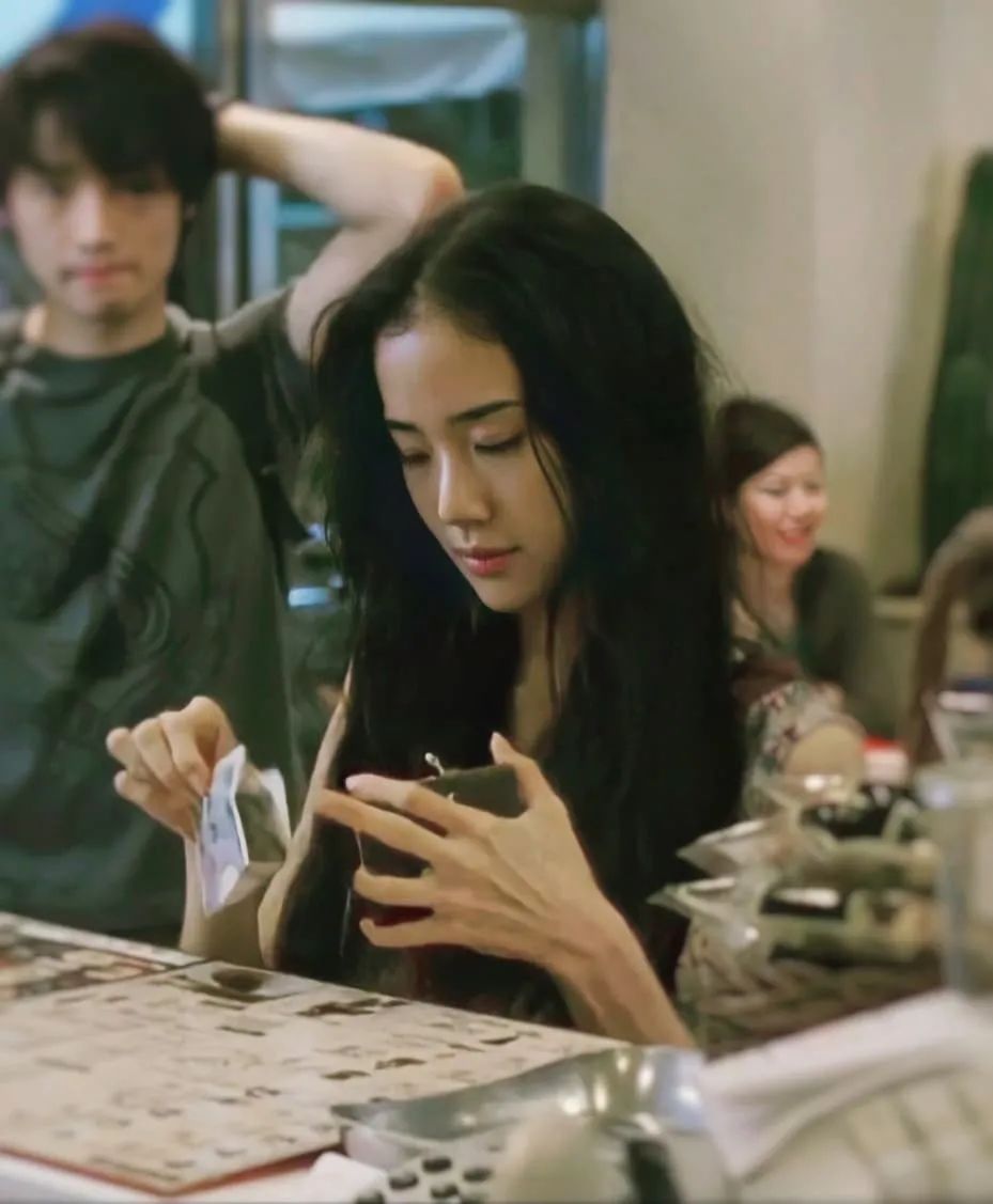 中日女子速度对决4乘100米,韩系少女vs民族姑娘