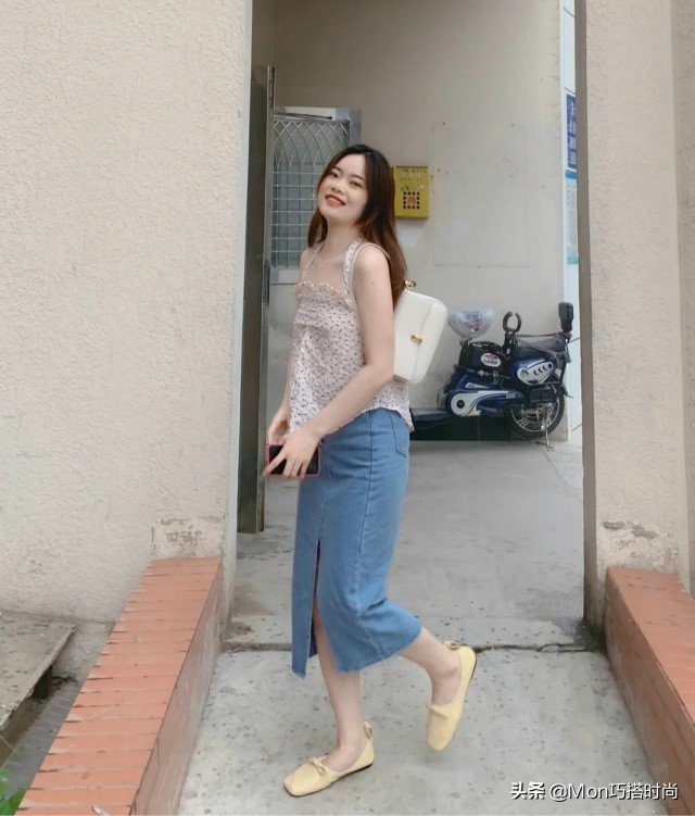 烂大街的“奶奶鞋”，想不到这么时髦，夏天用来搭半身裙，真优雅