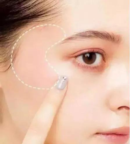 新手如何快速学会化妆,100个实用化妆小技巧化妆新手必看