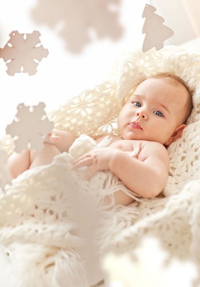 脸两侧脖子起湿疹什么原因引起的,宝宝湿疹引起耳朵根部烂了怎么办