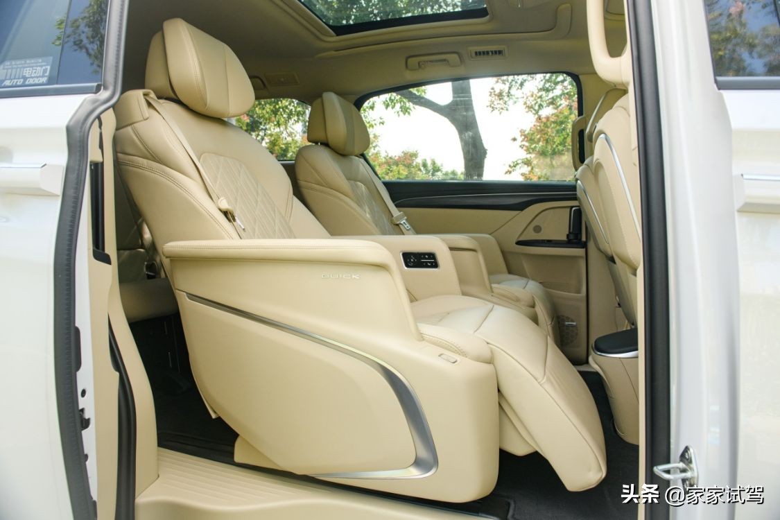有通吃本事的新款别克gl8,别克gl8和奔驰v级怎么选