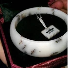 30岁女生适合的气质手镯,20多岁3000至5000元翡翠手镯推荐