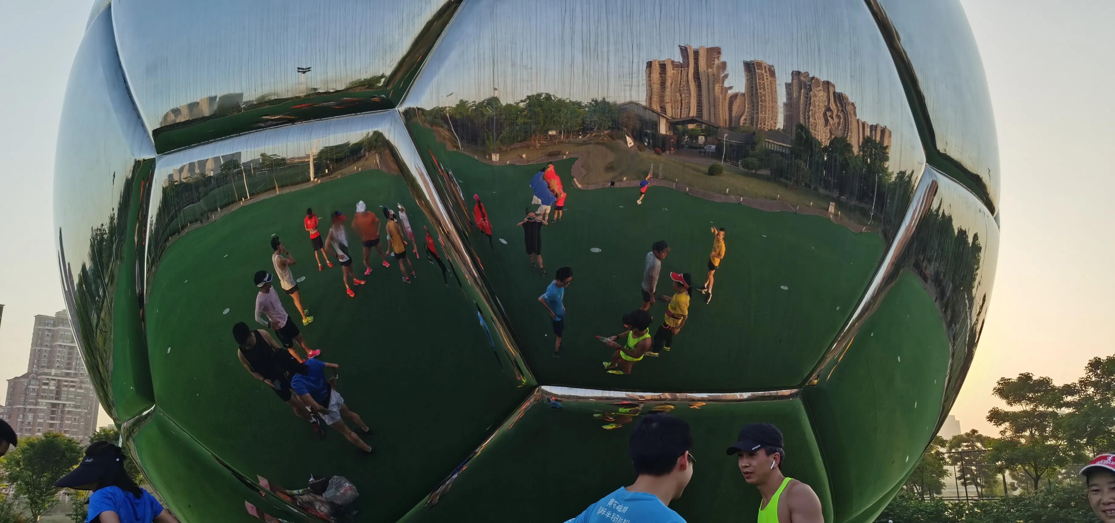 沌口足球公园服务中心,沌口足球公园水上乐园