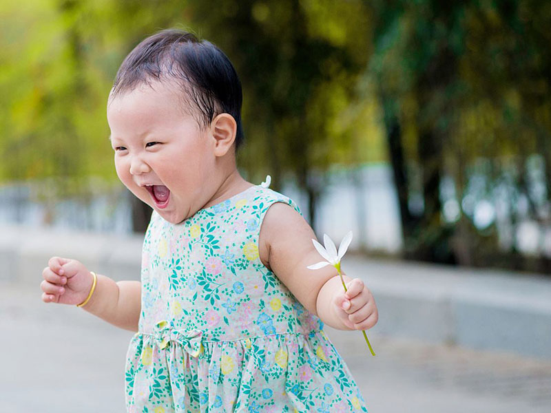 宝宝误食502胶水有危险吗,2岁多宝宝误食502胶水