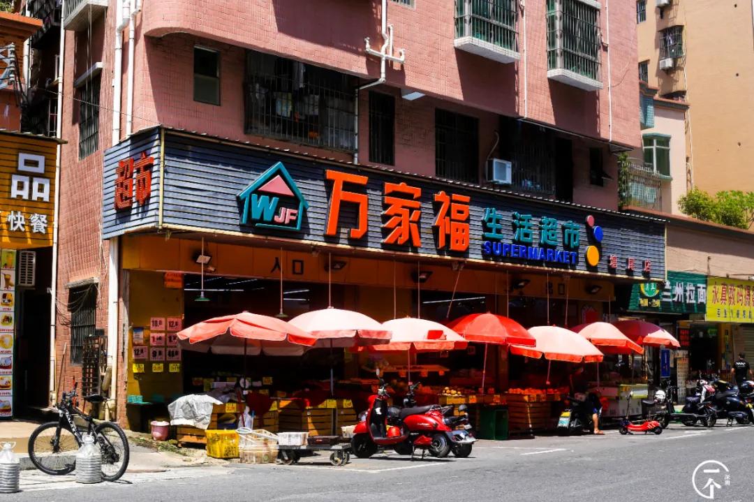 深圳“厂妹”村：租客月入4000，房租500