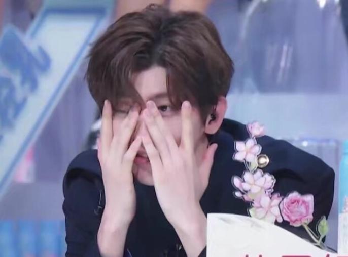 模仿杨超越?唱跳比赛来个“朗诵”表演真的合适吗?